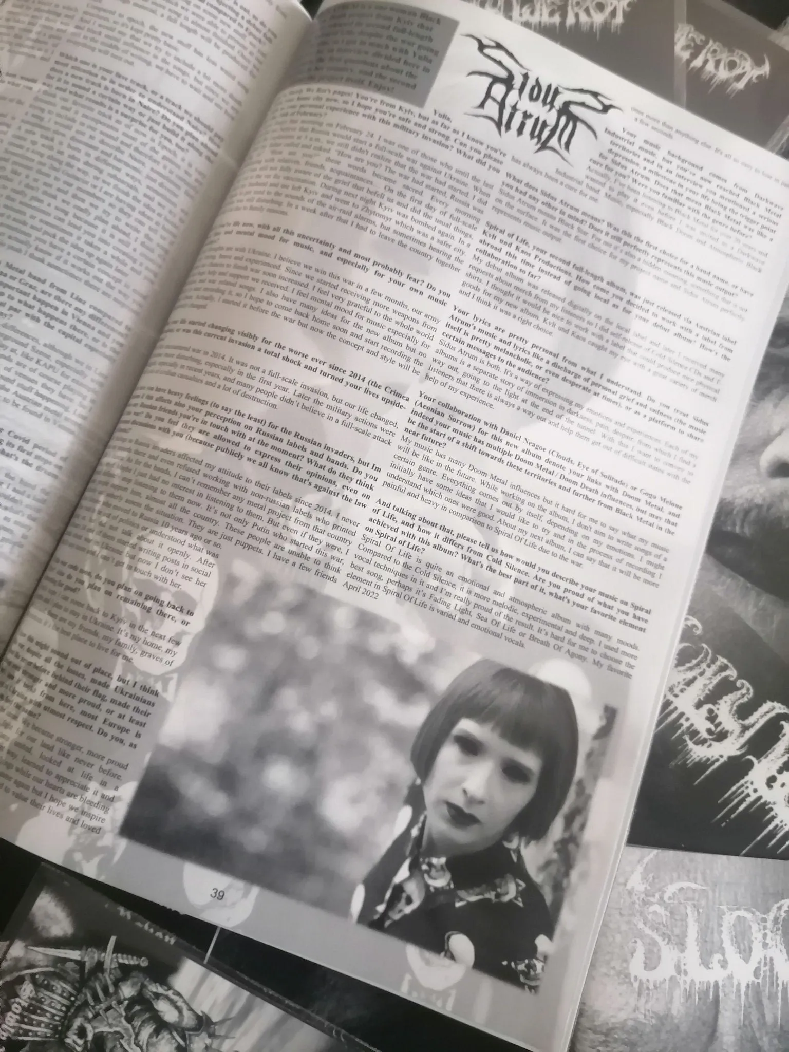 SLOWLY WE ROT Zine #19   CD