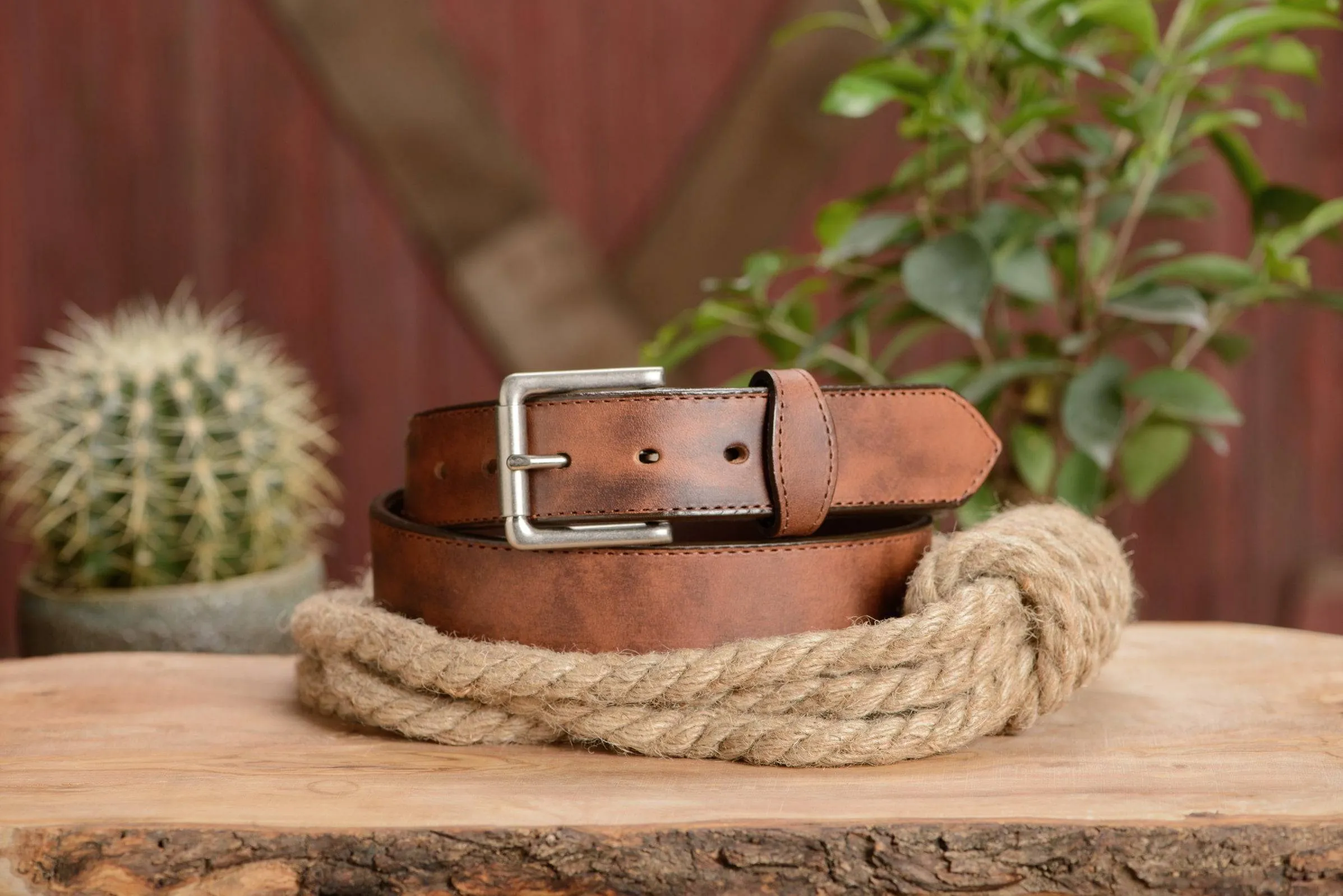 The Rockefeller: Brown Stitched Oil Tanned With Scalloped Ends 1.50"