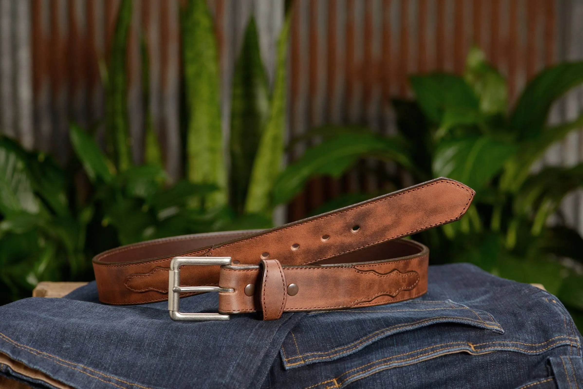 The Rockefeller: Brown Stitched Oil Tanned With Scalloped Ends 1.50"