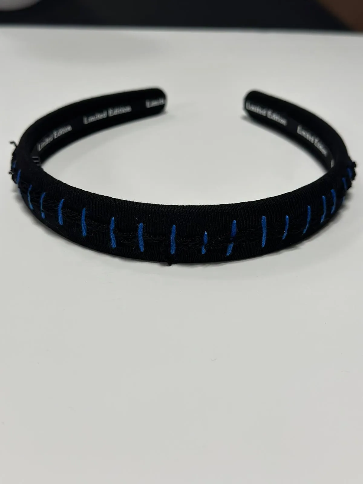 Yarn Stitched Headband Thin-Black