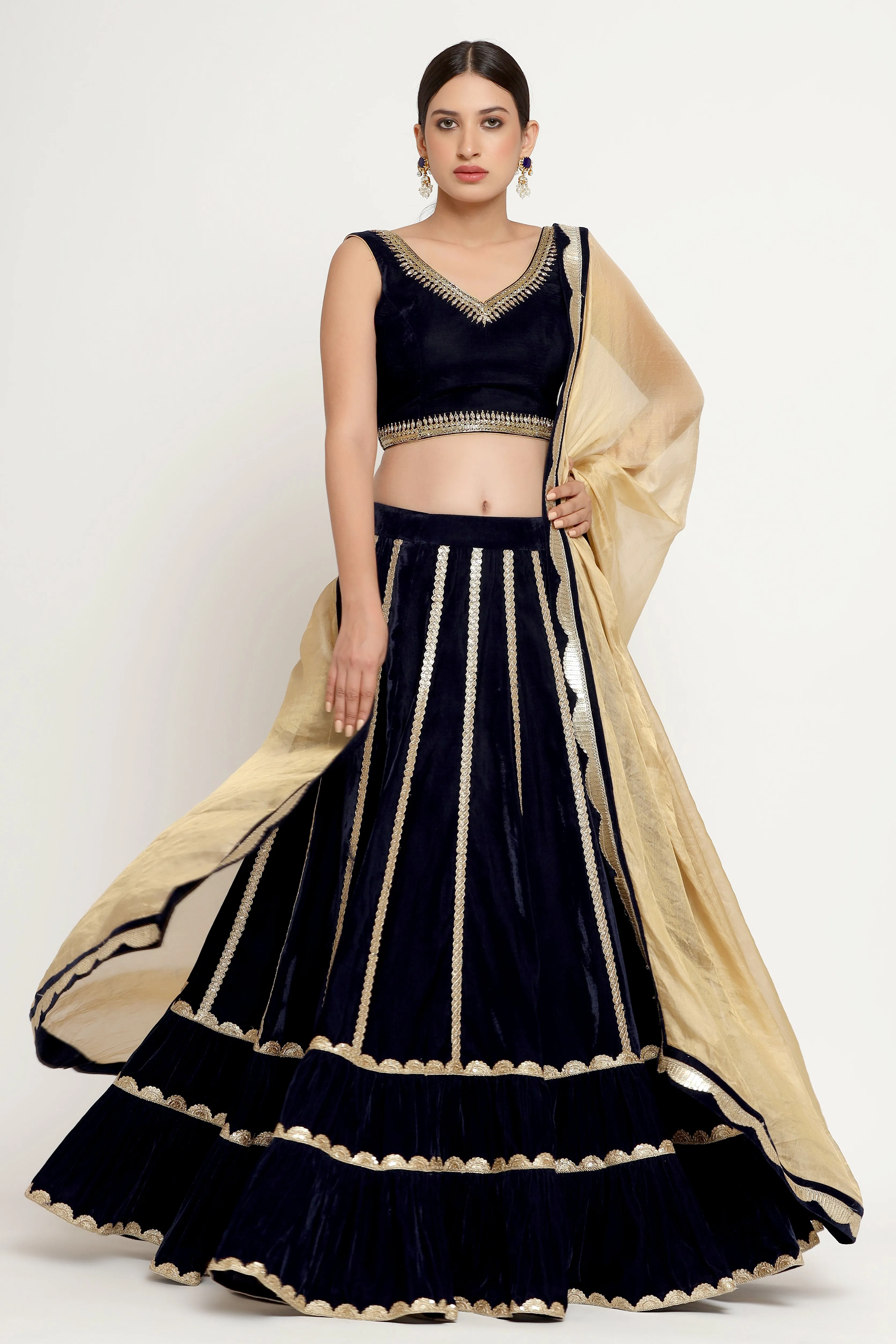 Zarna Lehenga