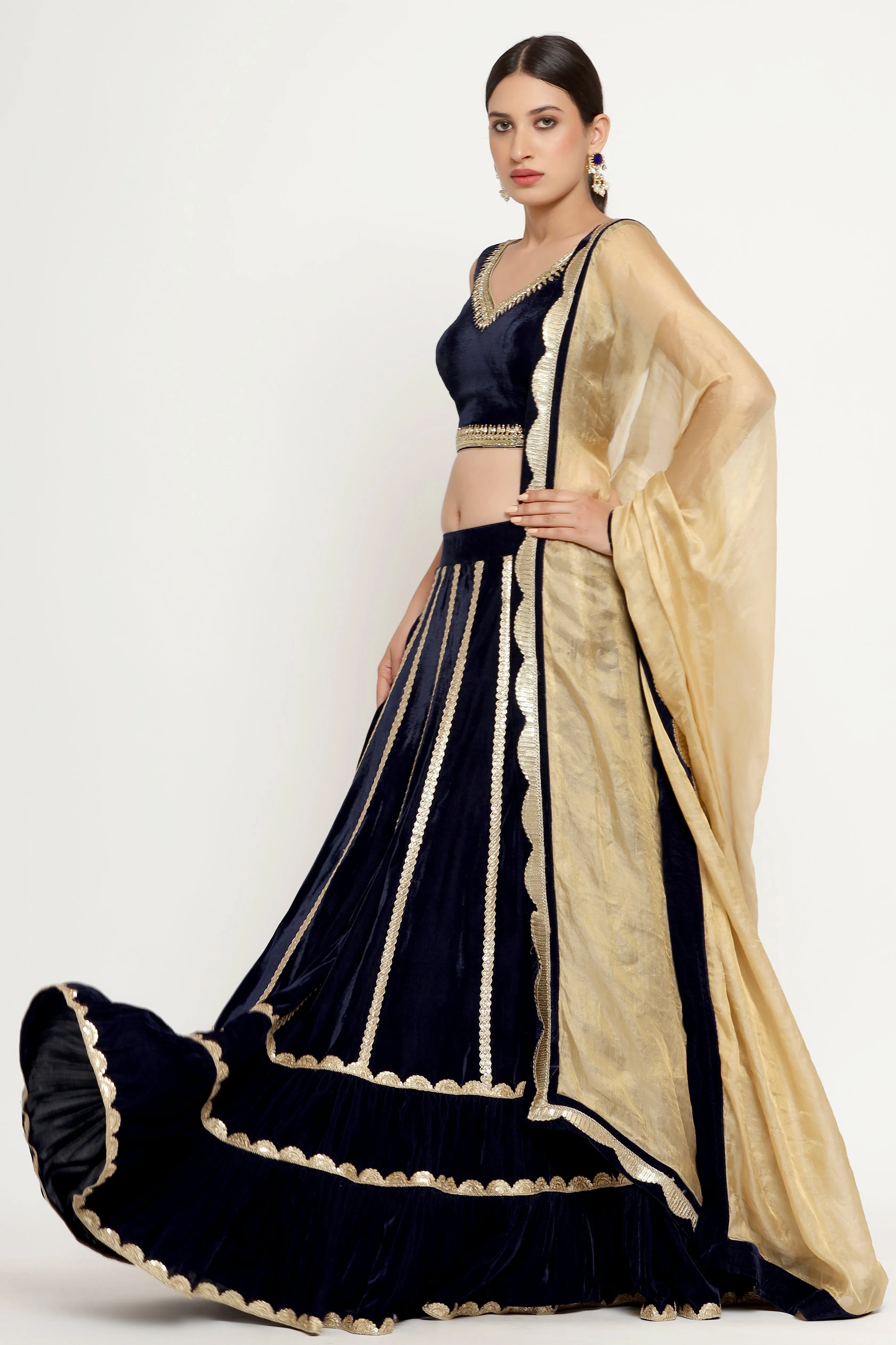 Zarna Lehenga